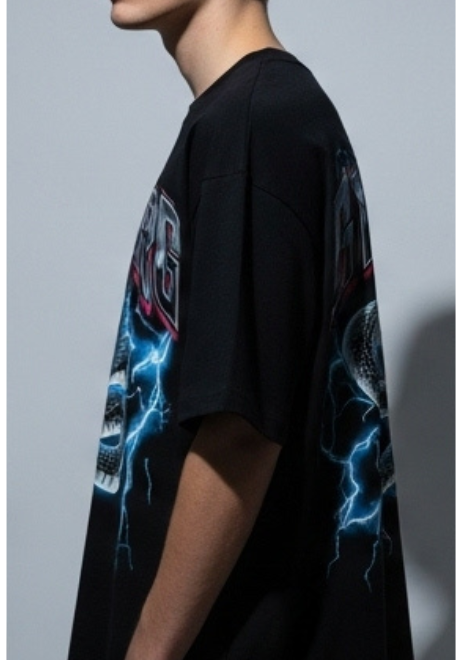 Unleash your inner power with the Men’s Black “CYBORG” Oversized Snake Graphic T-Shirt, designed for bold streetwear enthusiasts. Featuring a striking cyber-serpent coiled in lightning and futuristic “CYBORG” typography, this tee makes an electrifying statement. Crafted from premium cotton in an oversized fit, it's perfect for those who live life on the edge of fashion and technology. Key Features: High-impact cyber snake graphic with electric blue lightning effect “CYBORG” metallic-style text for a futuristic street vibe Relaxed, oversized fit for comfort and trend-forward style Durable cotton fabric that feels soft and breathable Ideal for concerts, nightlife, urban streetwear, and casual daily wear